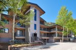 The building offers underground parking and a convenient location across the street from Aspen Mountain Shadow Mtn. Lift.